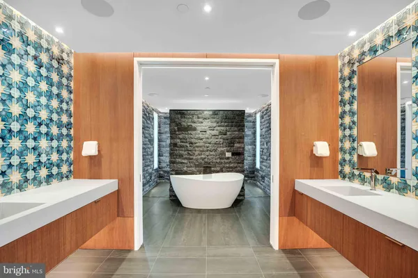 $5,750,000 | 7029 Longwood Drive, Bethesda, MD 20817