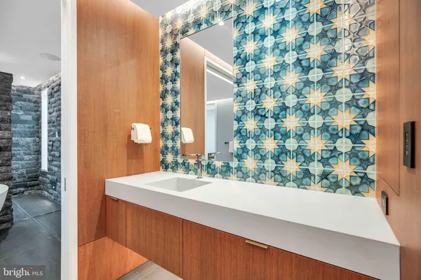 $5,750,000 | 7029 Longwood Drive, Bethesda, MD 20817