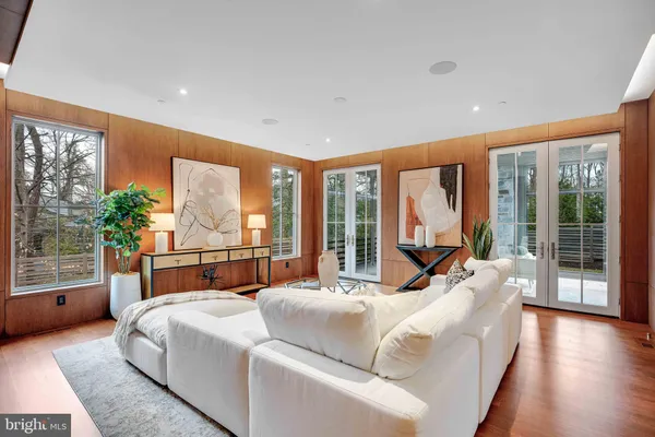 $5,750,000 | 7029 Longwood Drive, Bethesda, MD 20817