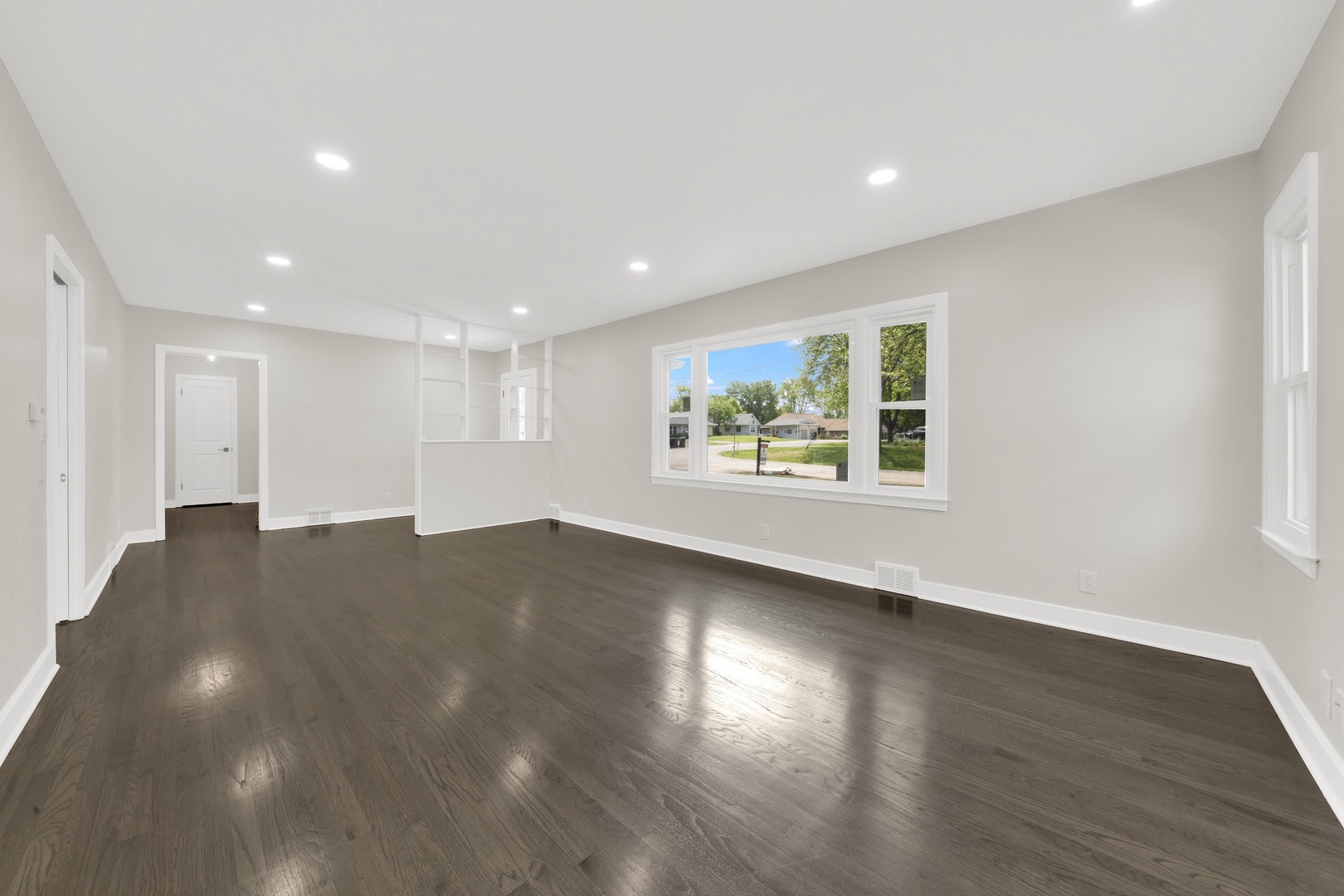 122 West Tower Road Barrington, IL 60010 - Photo 6 of 36 Gallery Image 6