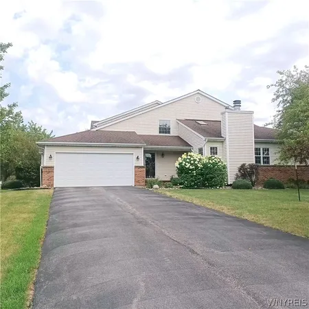 $269,900 | 37 Hastings Drive, Orchard Park, NY 14127