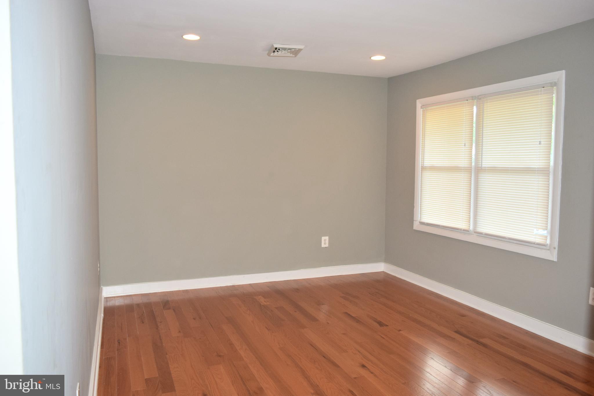 4312 Granby Road Woodbridge, VA 22193 - Photo 11 of 23 Gallery Image 11