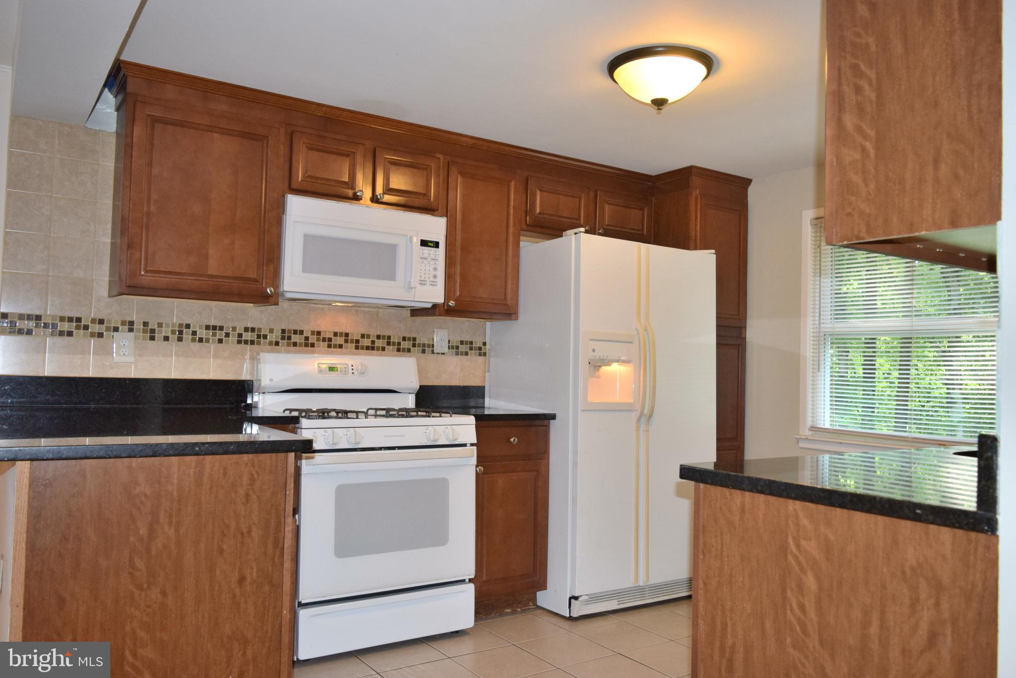 4312 Granby Road Woodbridge, VA 22193 - Photo 7 of 23 Gallery Image 7