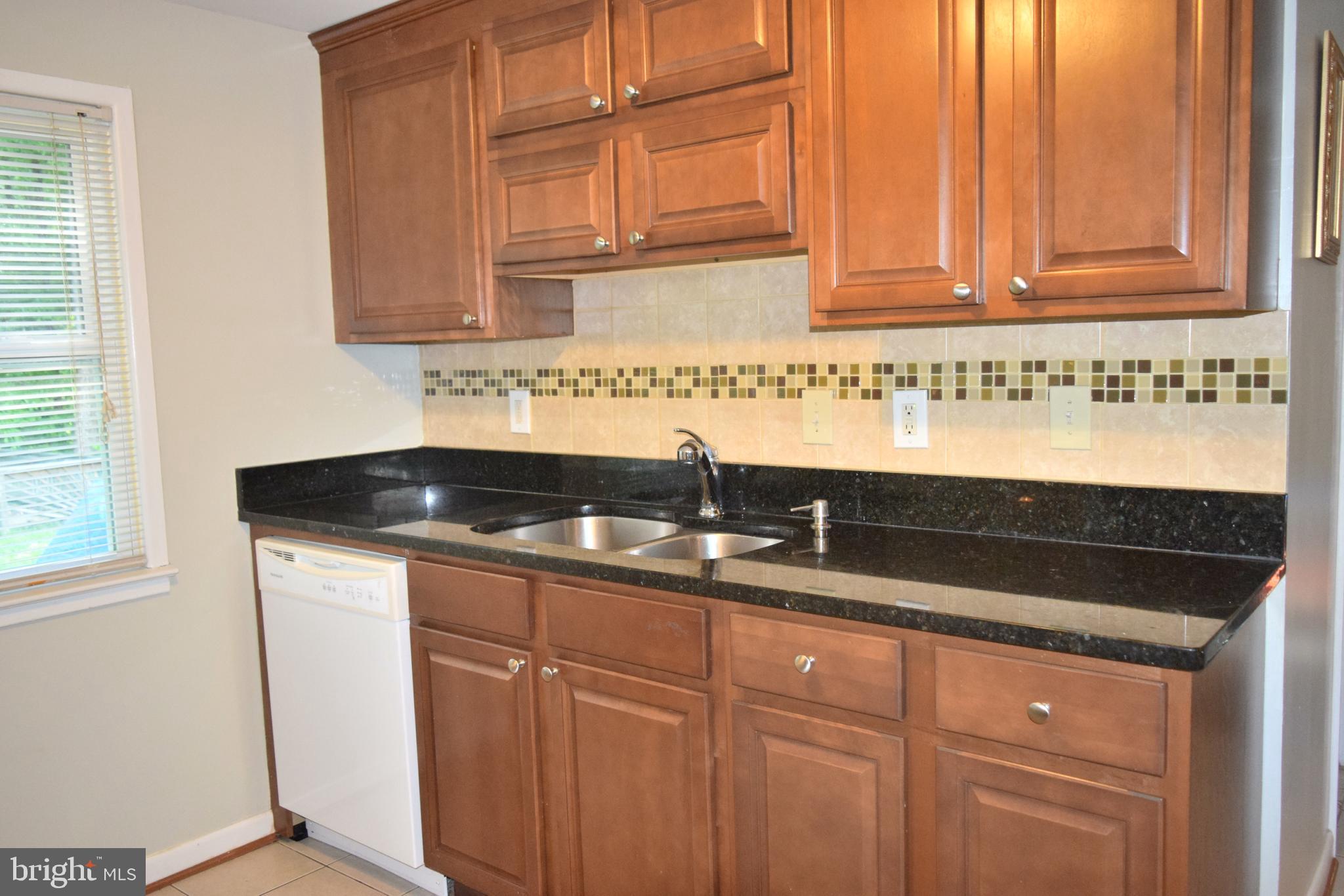 4312 Granby Road Woodbridge, VA 22193 - Photo 8 of 23 Gallery Image 8