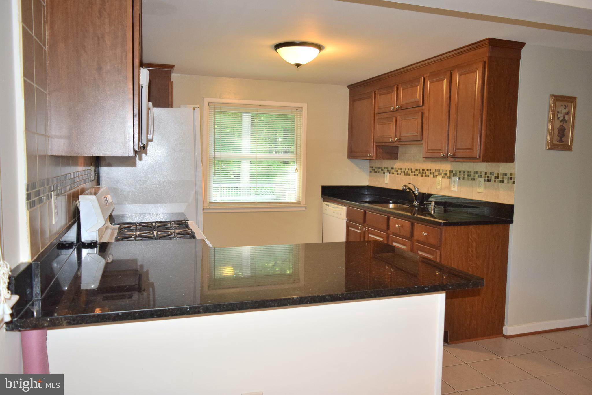 4312 Granby Road Woodbridge, VA 22193 - Photo 9 of 23 Gallery Image 9