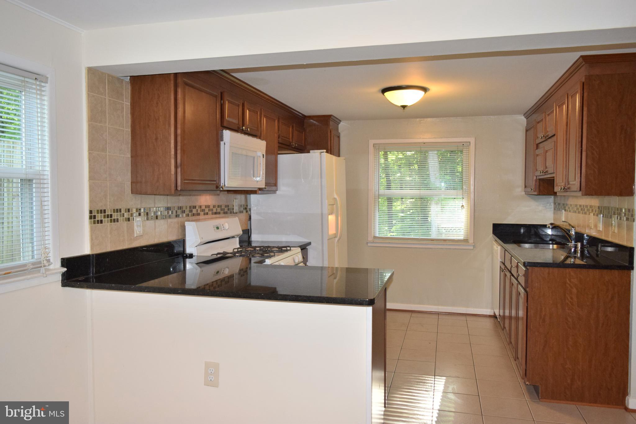 4312 Granby Road Woodbridge, VA 22193 - Photo 10 of 23 Gallery Image 10