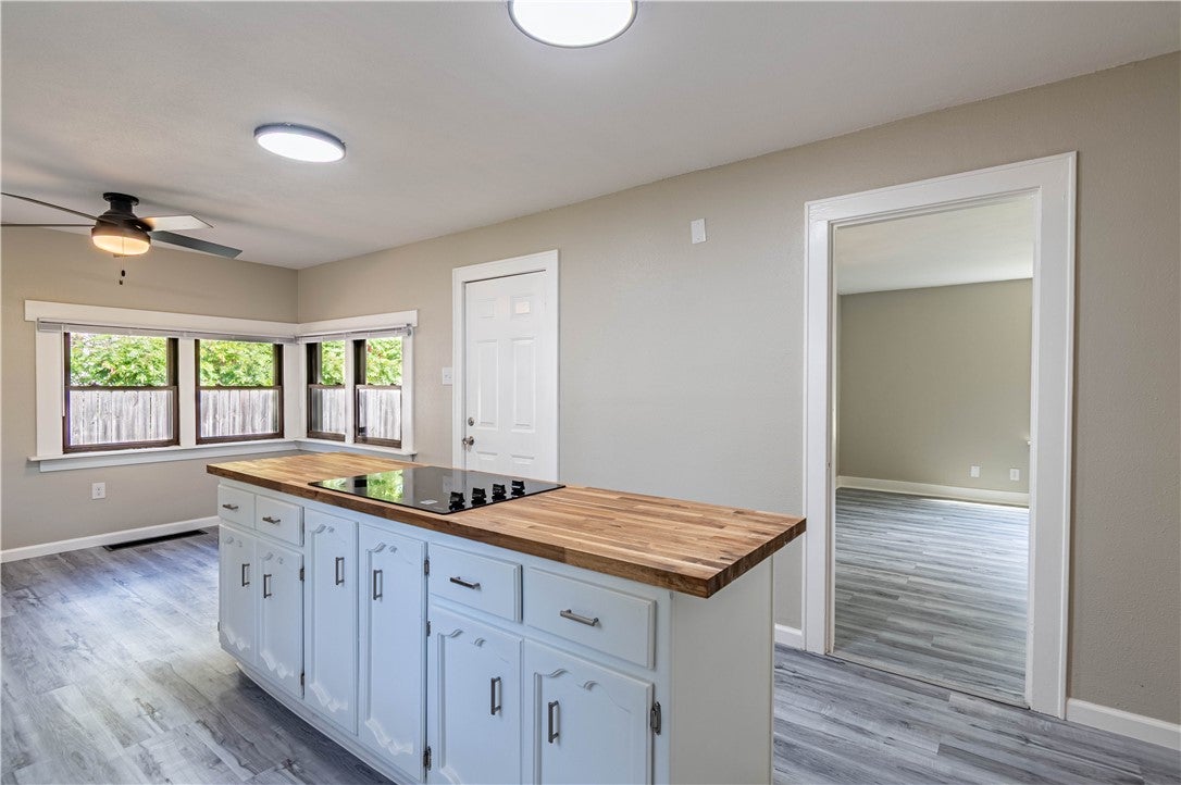 3225 North Brett Avenue Decatur, IL 62526 - Photo 8 of 25 Gallery Image 8