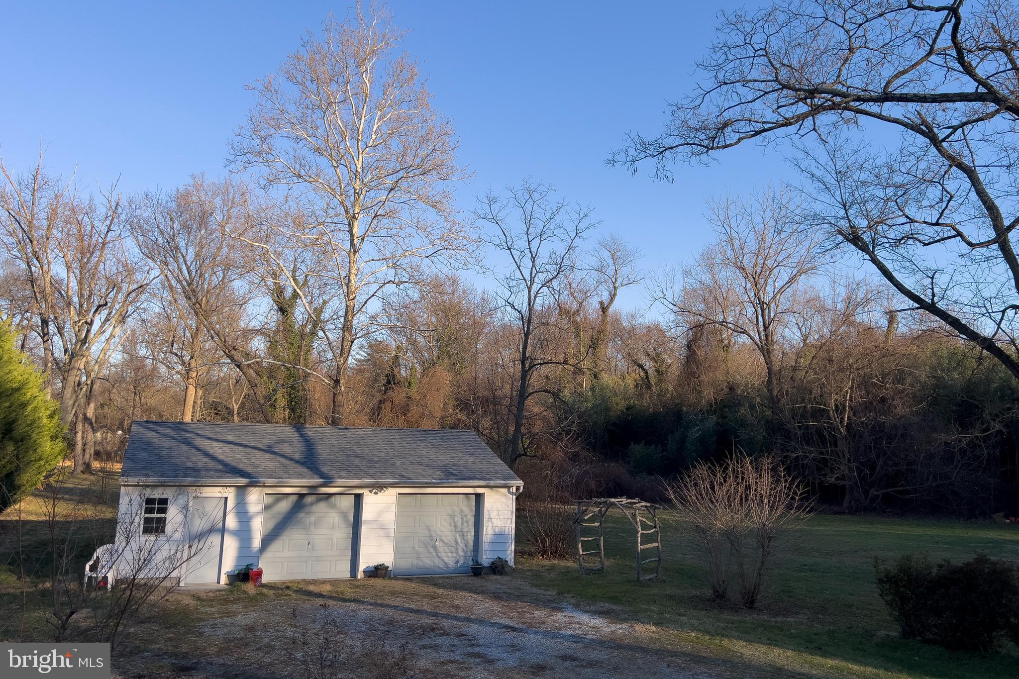 6905 Highbridge Road Bowie, MD 20720 - Photo 20 of 37 Deck View