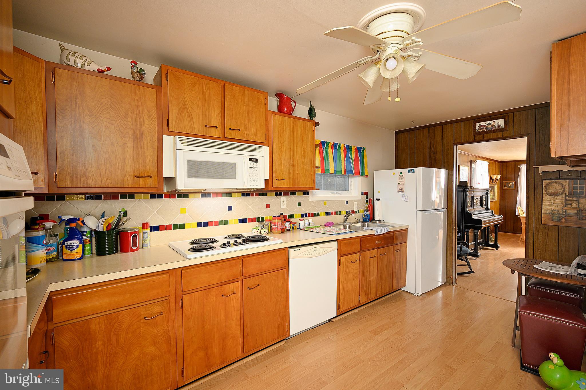 6905 Highbridge Road Bowie, MD 20720 - Photo 9 of 37 Kitchen