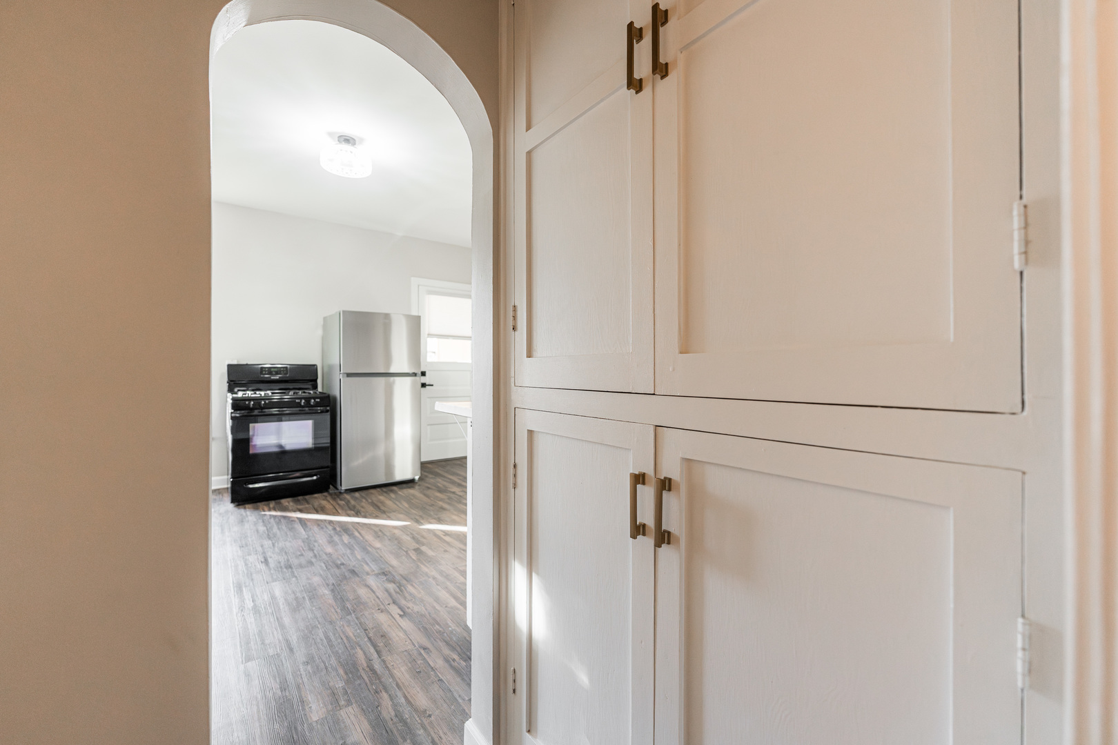 113 Elm Street, Unit B Elgin, IL 60123 - Photo 12 of 22