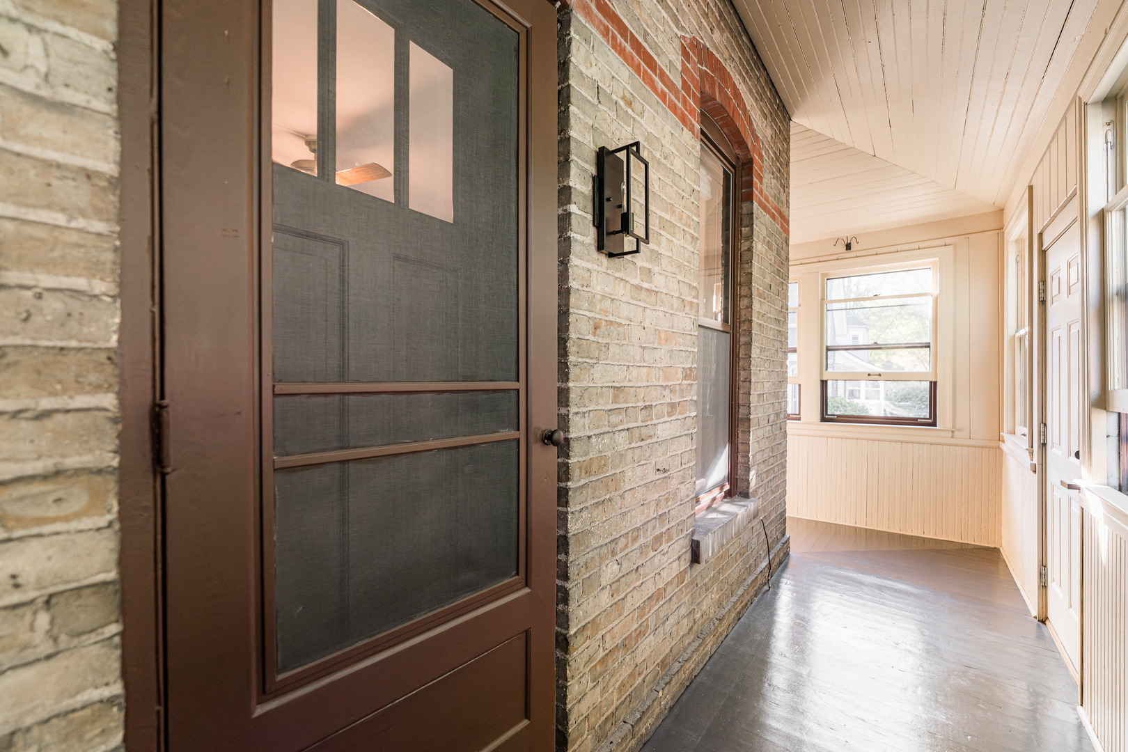 113 Elm Street, Unit B Elgin, IL 60123 - Photo 5 of 22