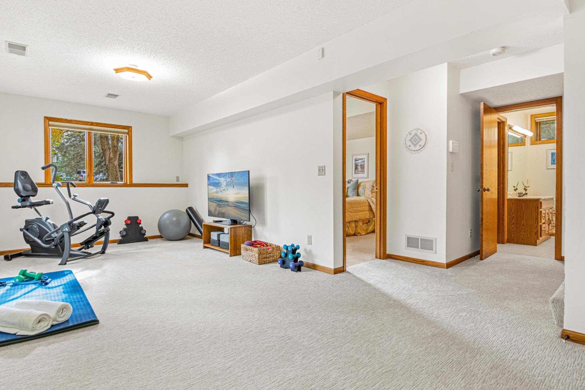 4 Raven Road North Oaks, MN 55127 - Photo 26 of 39 Gallery Image 26