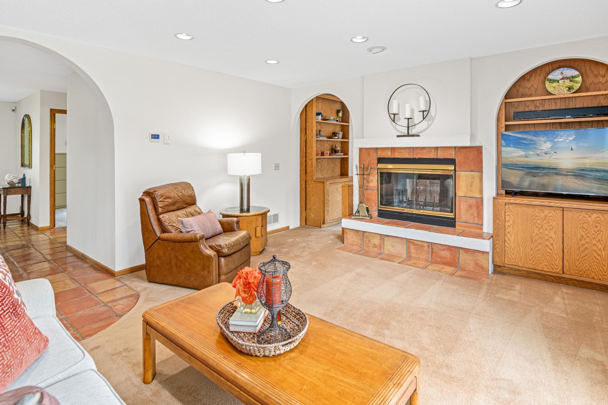 4 Raven Road North Oaks, MN 55127 - Photo 5 of 39 Gallery Image 5
