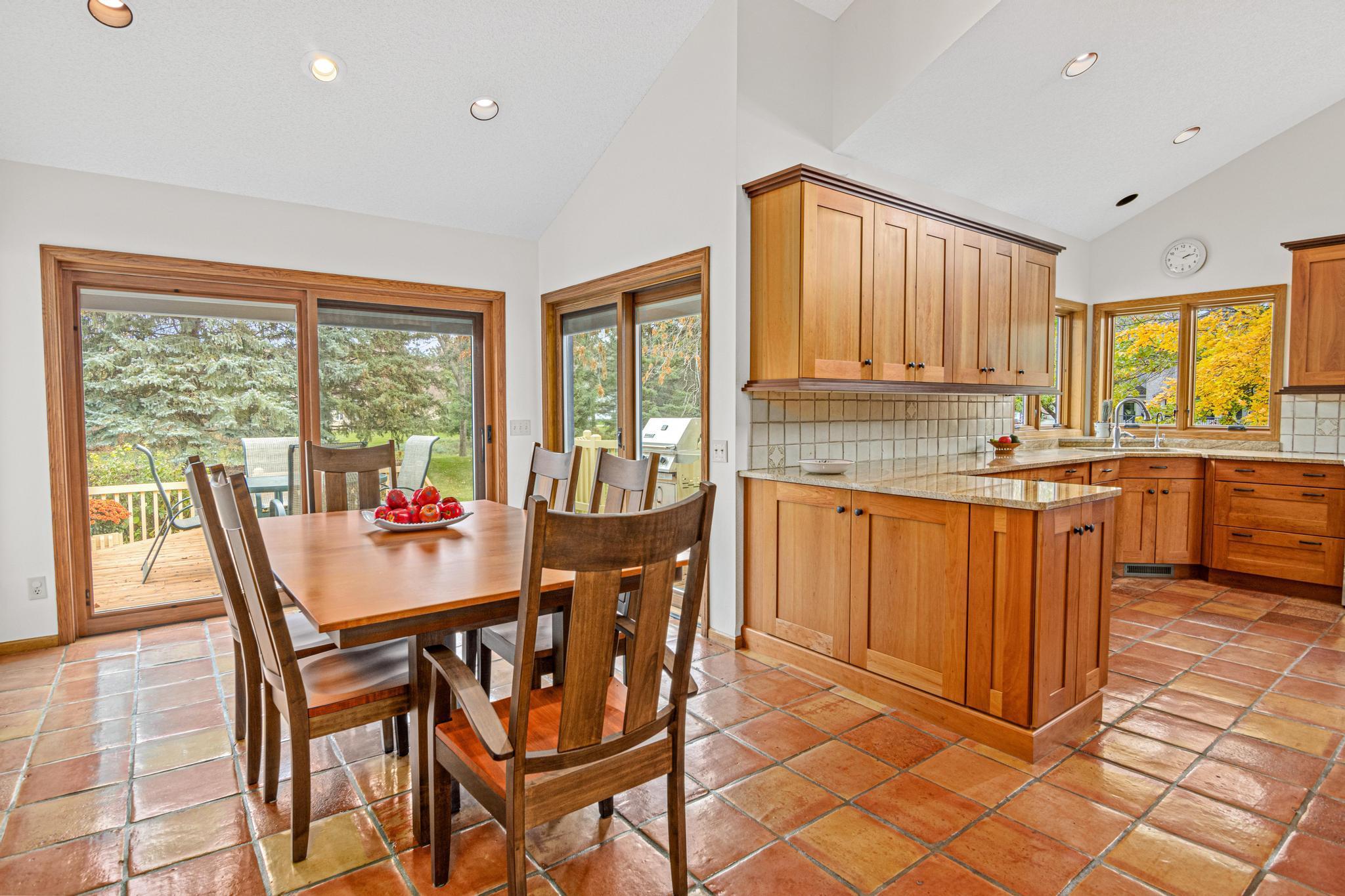 4 Raven Road North Oaks, MN 55127 - Photo 8 of 39 Gallery Image 8