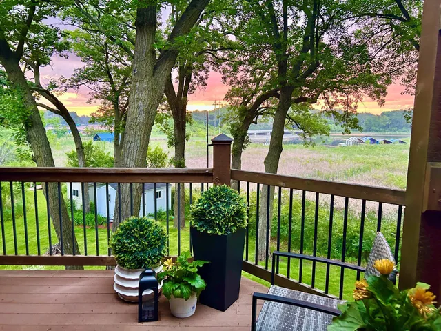 $2,995,000 | 19900 Cottagewood Road, Deephaven, MN 55331
