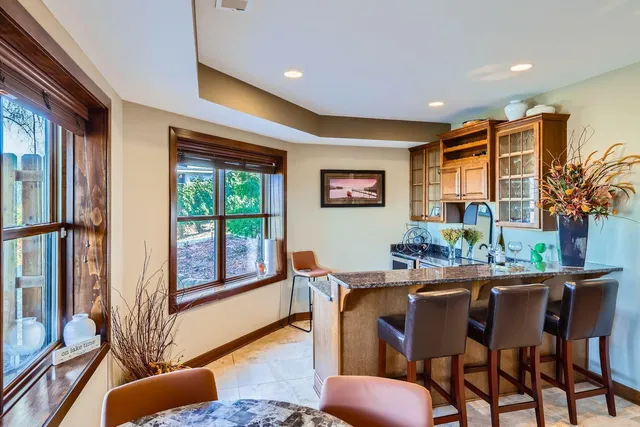 $2,995,000 | 19900 Cottagewood Road, Deephaven, MN 55331