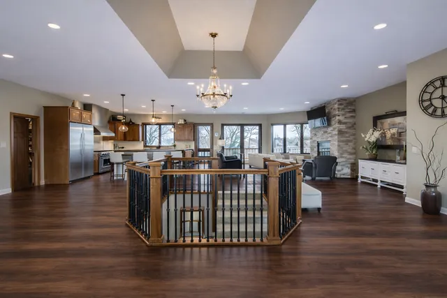 $2,995,000 | 19900 Cottagewood Road, Deephaven, MN 55331