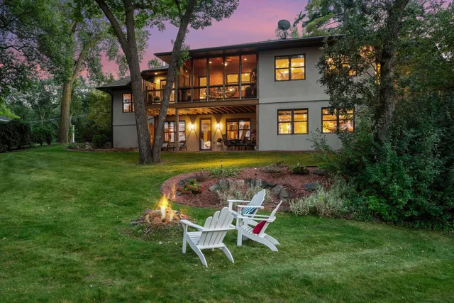 $2,995,000 | 19900 Cottagewood Road, Deephaven, MN 55331