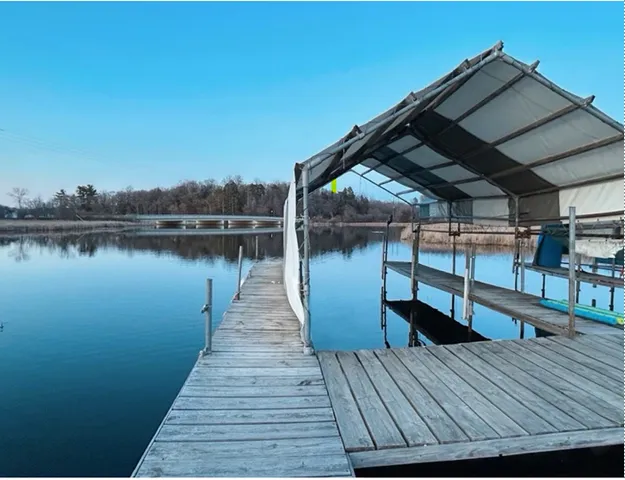 $2,995,000 | 19900 Cottagewood Road, Deephaven, MN 55331