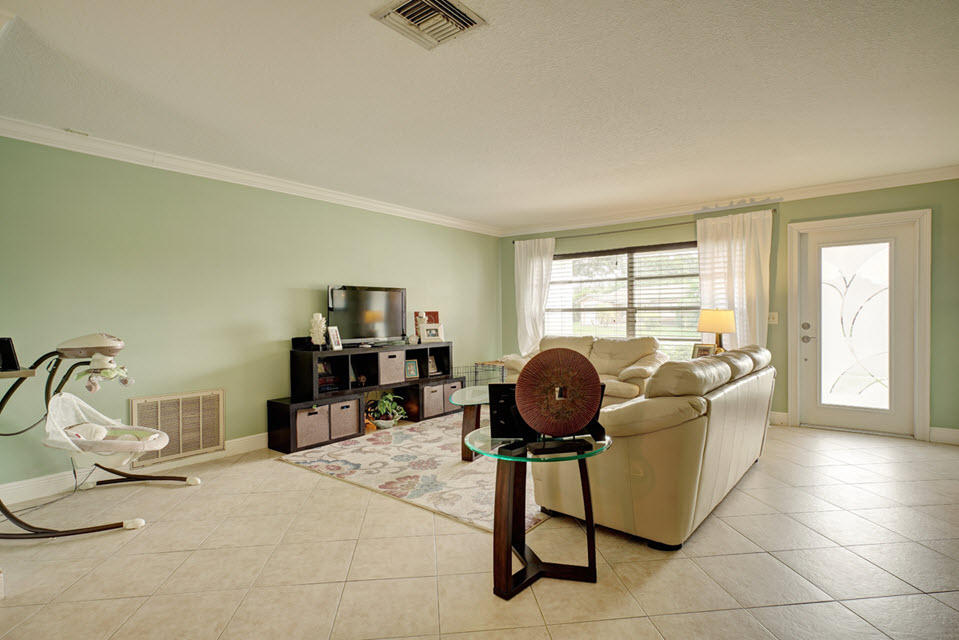 22581 Southwest 65th Avenue Boca Raton, FL 33428 - Photo 3 of 18 RX-10248177 (13)