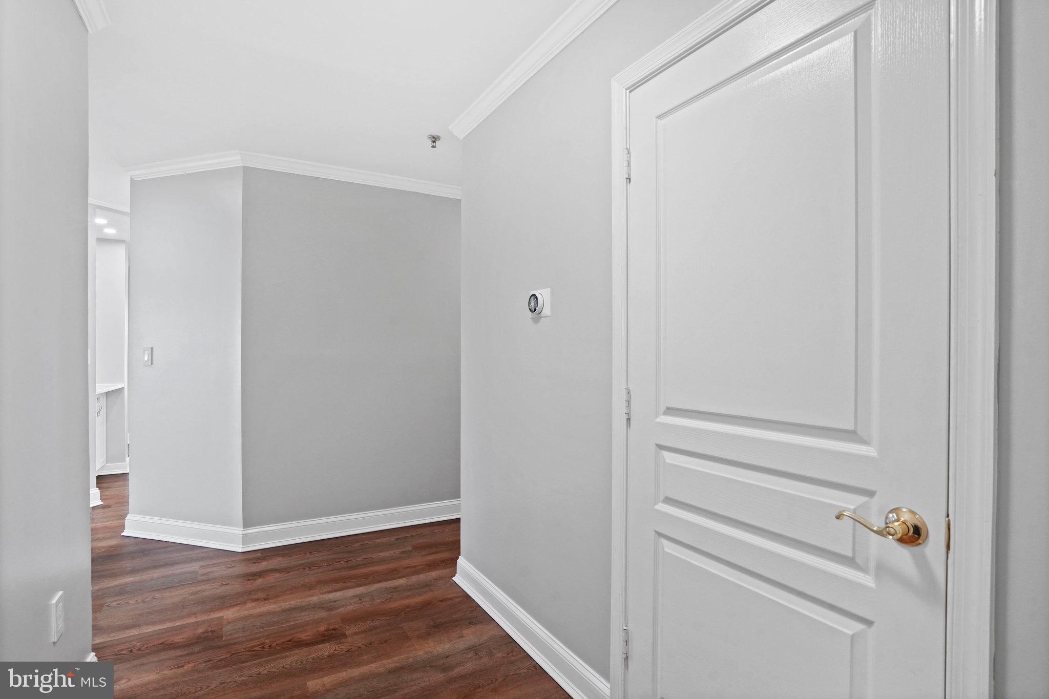 5575 Seminary Road, Unit 112 Falls Church, VA 22041 - Photo 5 of 35 Gallery Image 5
