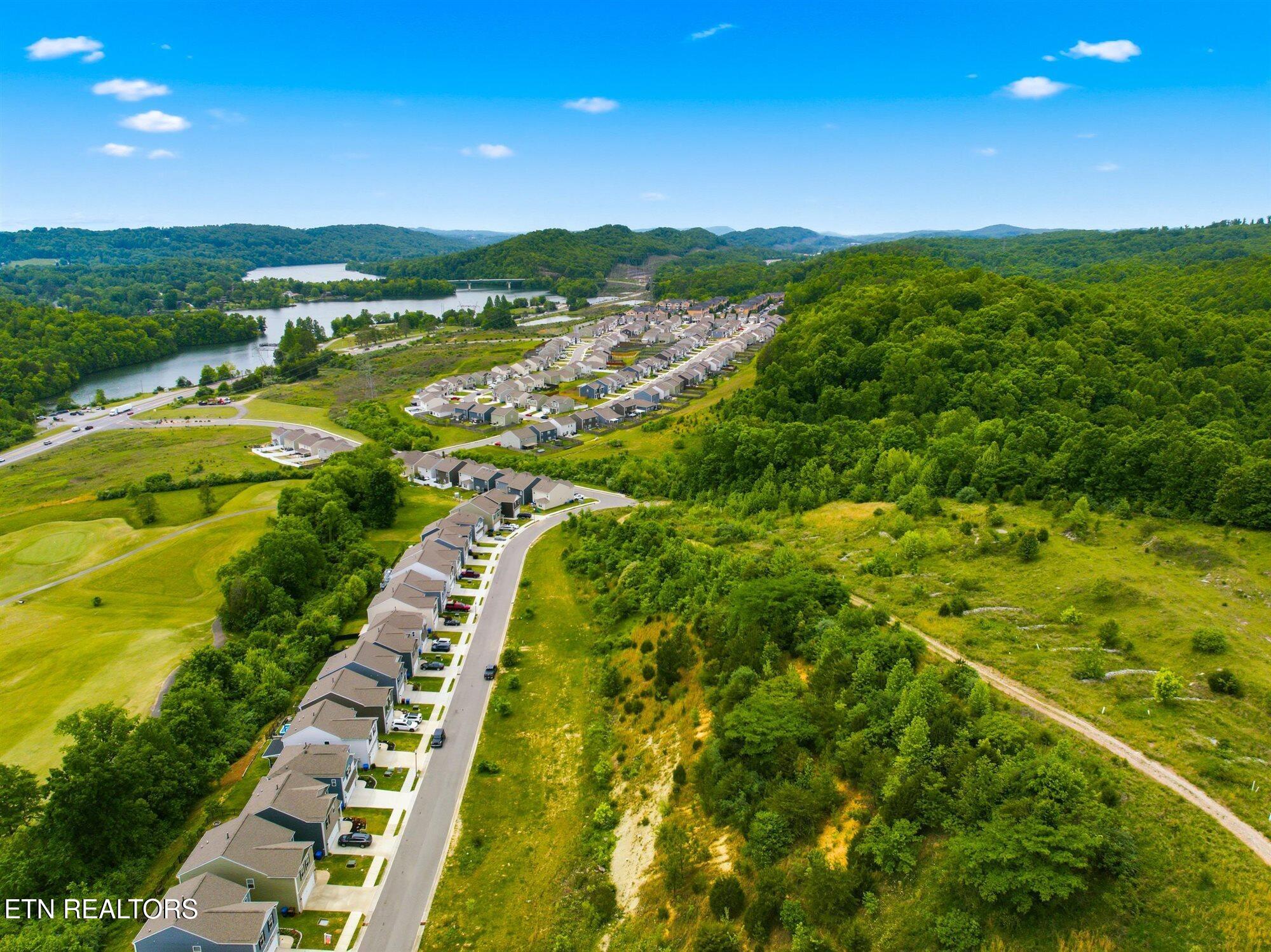 Harbour Pointe Oak Ridge Oak Ridge, TN 37830 - Photo 6 of 23 06-Harbour-Pointe-Ln-Centennial-Vlg-Dr-O