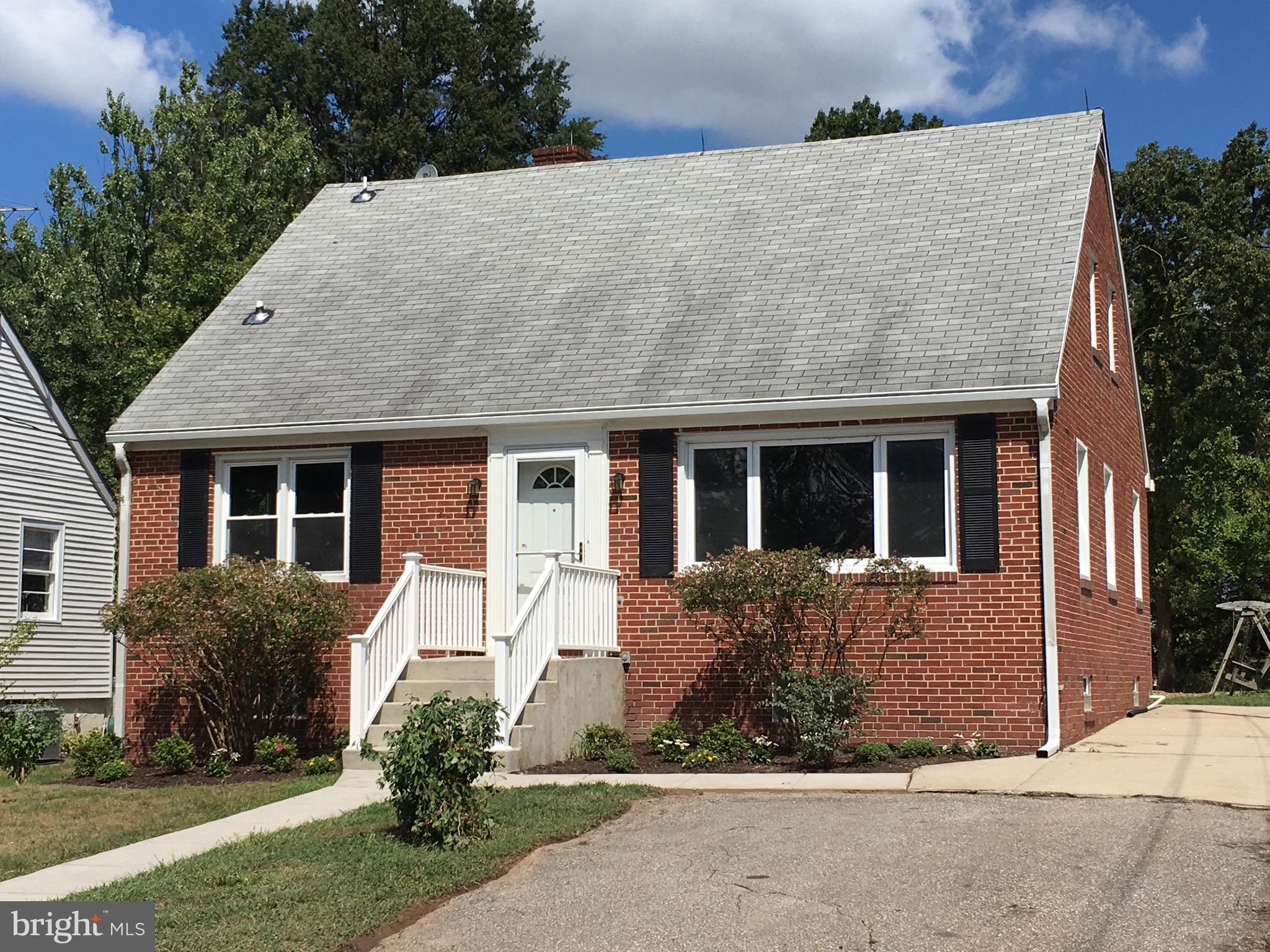 340 Upperlanding Road Baltimore, MD 21221 - Photo 2 of 29