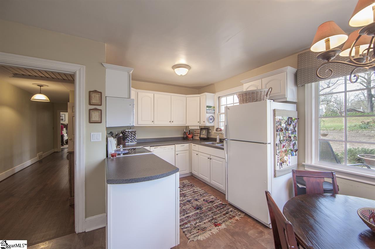 516 Grove Road Greenville, SC 29605 - Photo 14 of 36