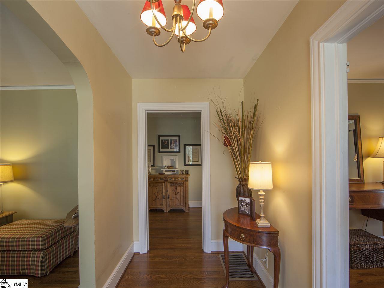 516 Grove Road Greenville, SC 29605 - Photo 7 of 36