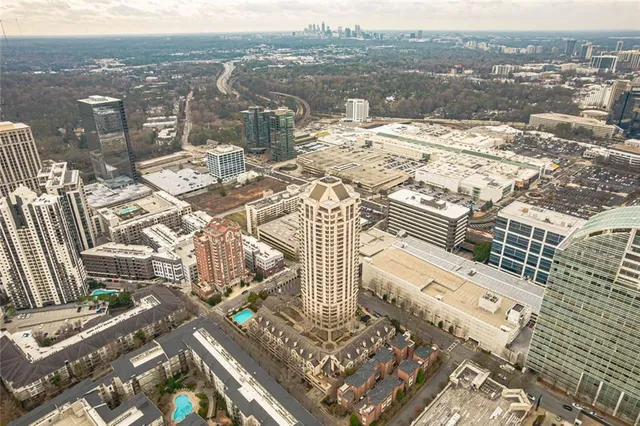 $339,000 | 3475 Oak Valley Road Northeast, Unit 930, Atlanta, GA 30326