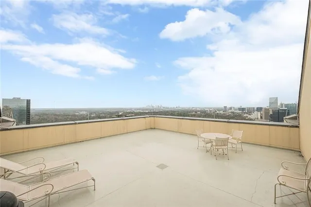 $339,000 | 3475 Oak Valley Road Northeast, Unit 930, Atlanta, GA 30326