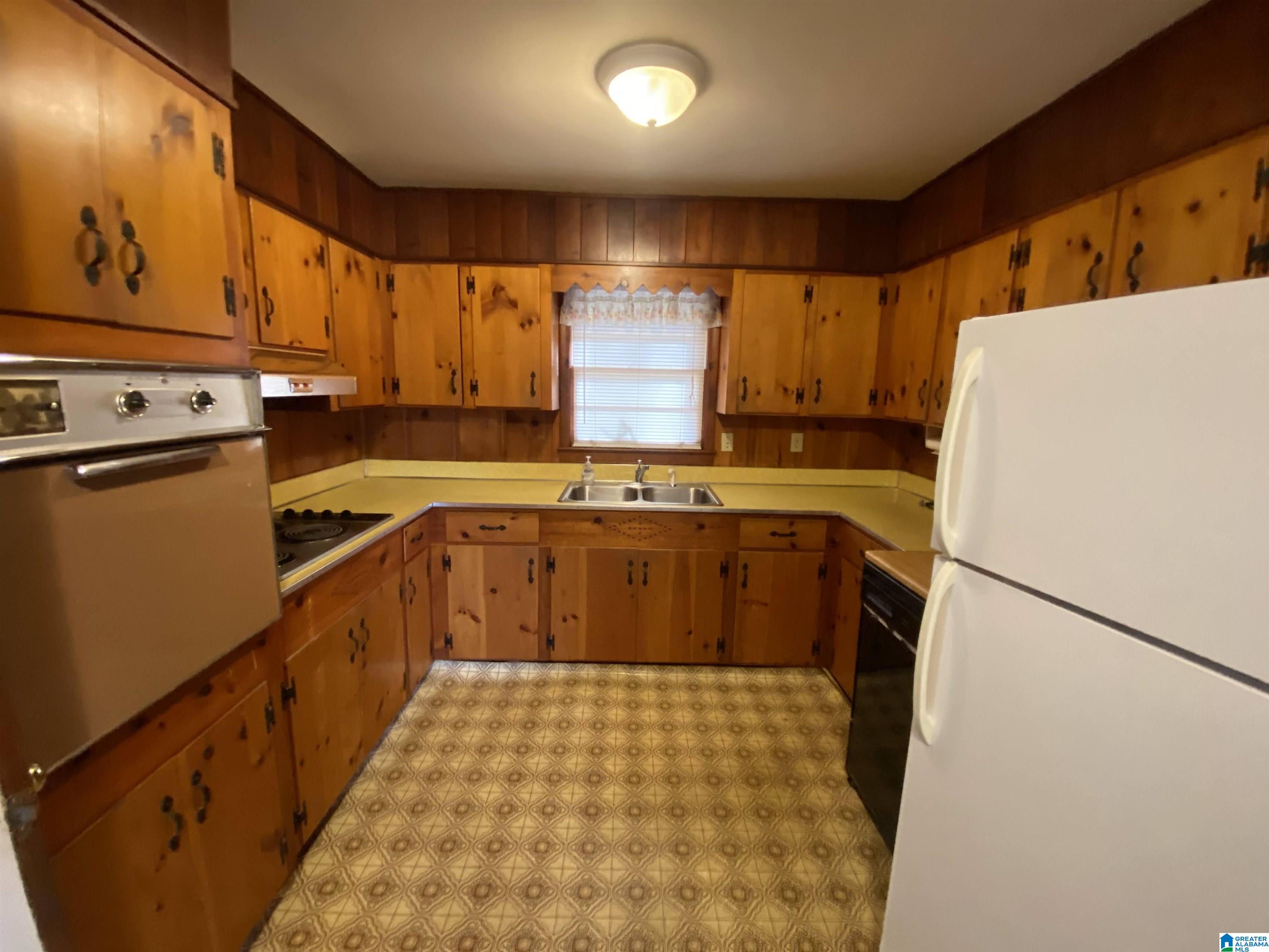 2020 Lynn Road Anniston, AL 36207 - Photo 9 of 19