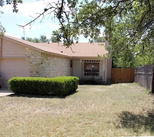 $1,800 | 11611 Rustic Rock Drive, Unit B, Austin, TX 78750