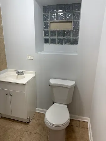 $2,500 | 6344 South Eberhart Avenue, Unit 1, Chicago, IL 60637