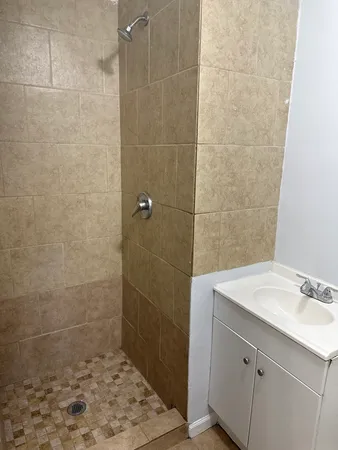 $2,500 | 6344 South Eberhart Avenue, Unit 1, Chicago, IL 60637