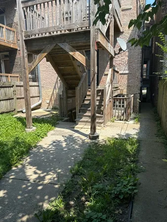 $2,500 | 6344 South Eberhart Avenue, Unit 1, Chicago, IL 60637