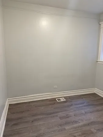 $2,500 | 6344 South Eberhart Avenue, Unit 1, Chicago, IL 60637