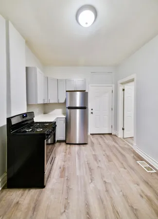$2,500 | 6344 South Eberhart Avenue, Unit 1, Chicago, IL 60637