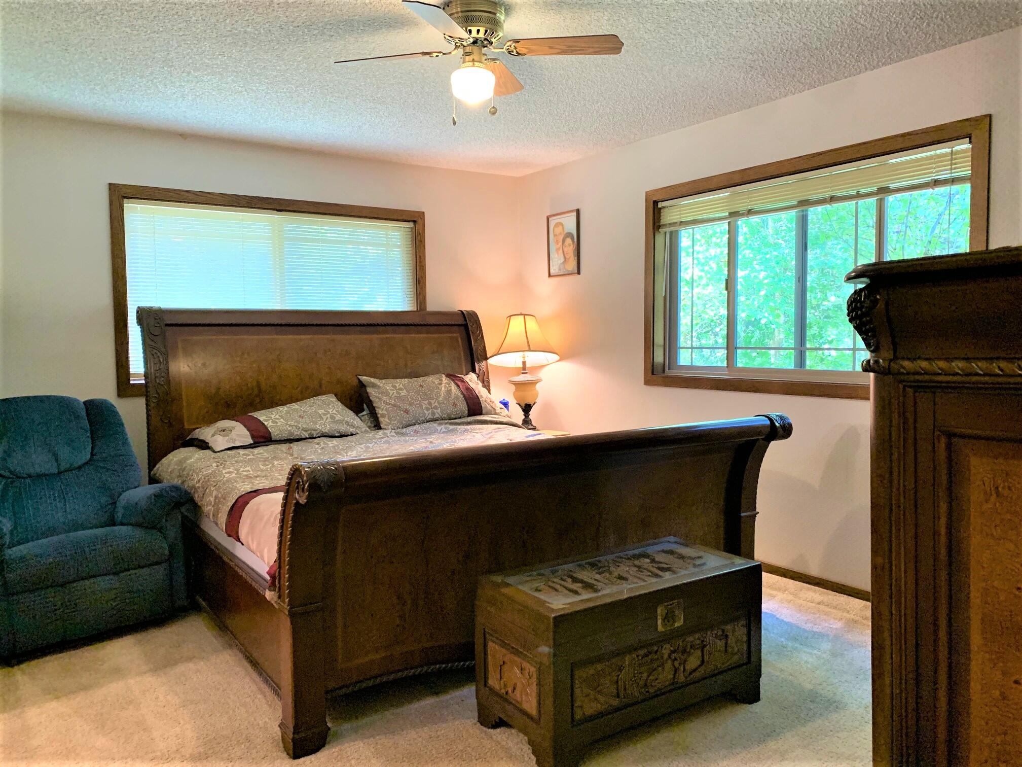 2793 Pleasant Creek Road Rogue River, OR 97537 - Photo 11 of 39 Primary suite