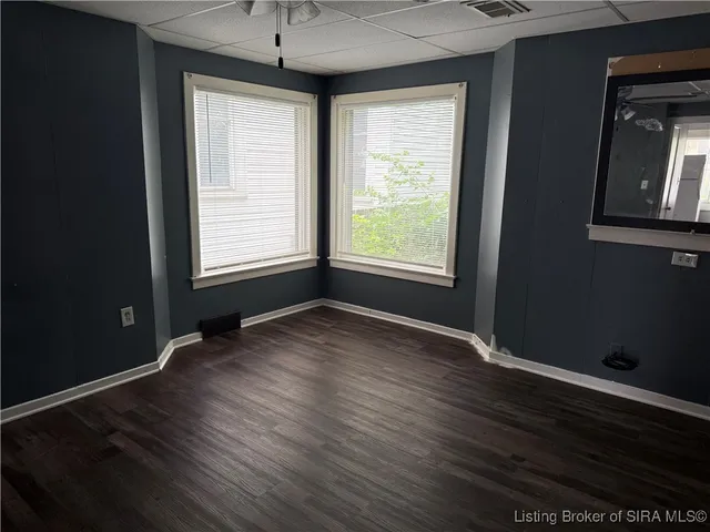 $1,300 | 226 East Maple Street, Unit 1, Jeffersonville, IN 47130