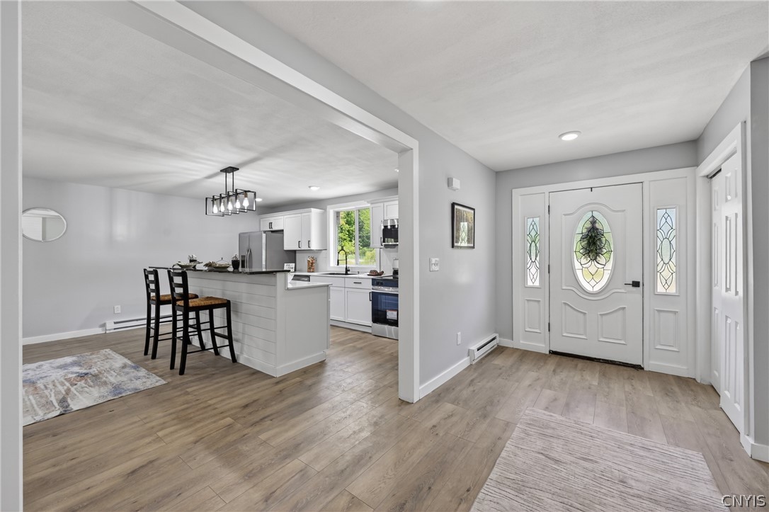 2433 County Rte 6 Volney, NY 13069 - Photo 4 of 49