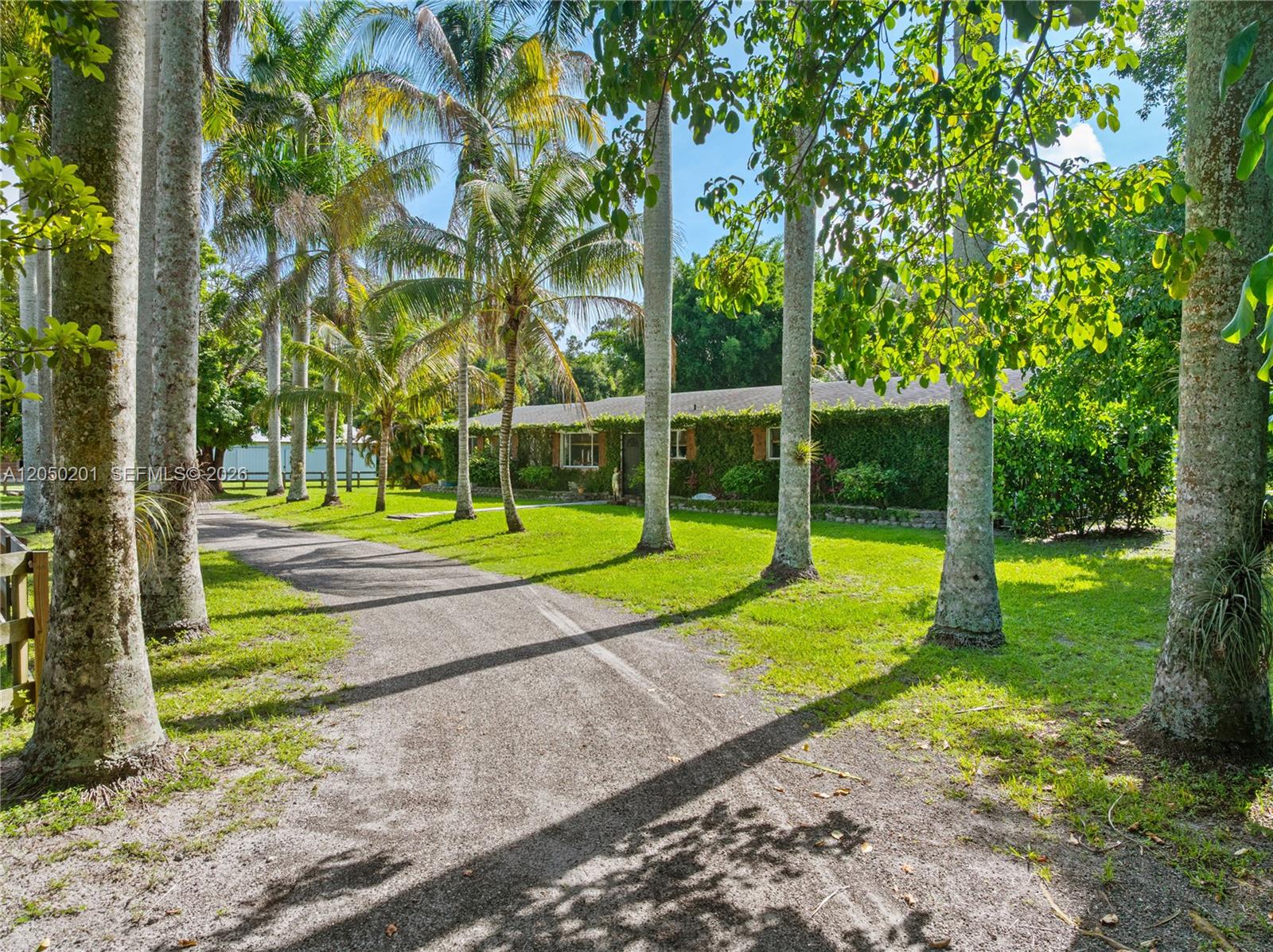 1068 D Road Loxahatchee, FL 33470 - Photo 10 of 53