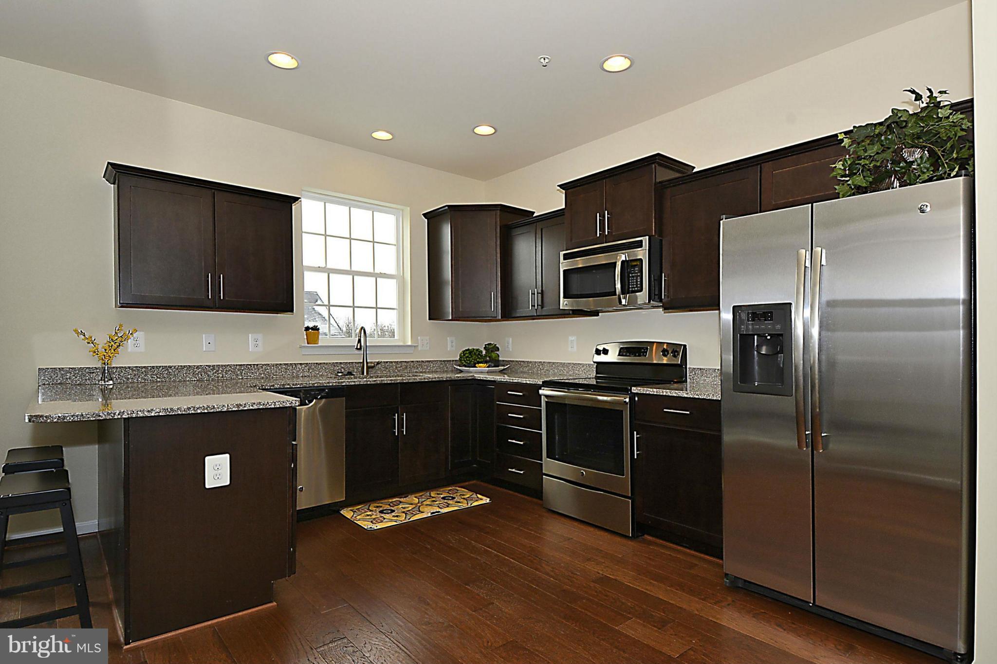 9389 Washington Avenue Laurel, MD 20723 - Photo 3 of 21 Kitchen