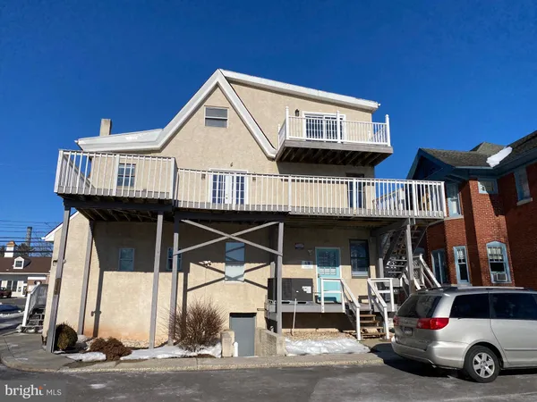 $2,300 | 478 East Main Street, Collegeville, PA 19426