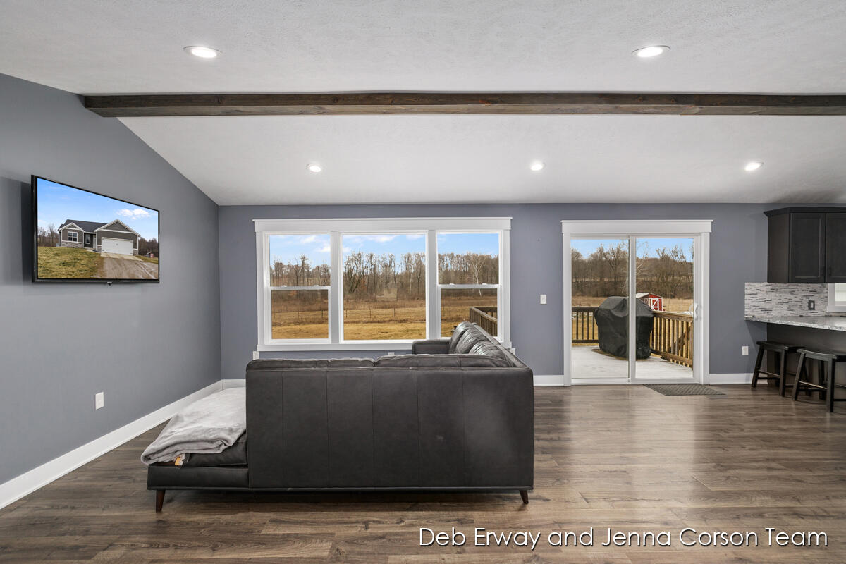 1216 Old Barn Road Freeport, MI 49325 - Photo 6 of 29 IMG_1004