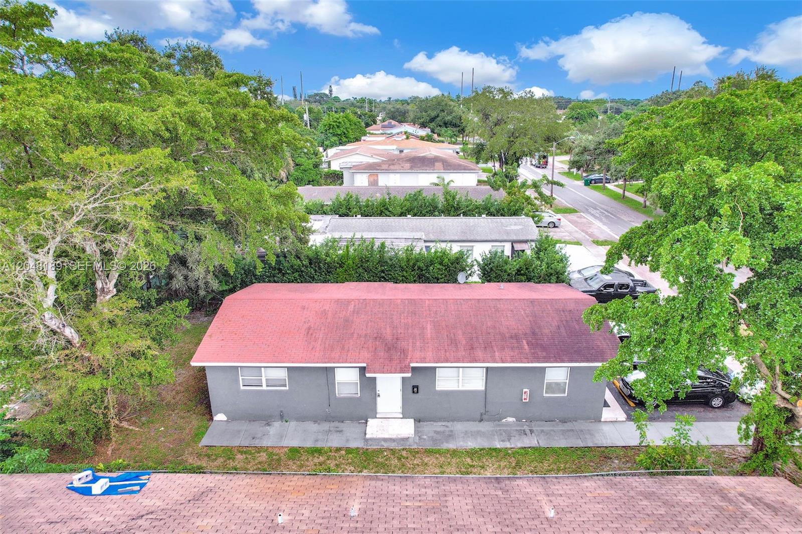 746 Southwest 4th Street, Unit 1 Dania Beach, FL 33004 - Photo 2 of 34
