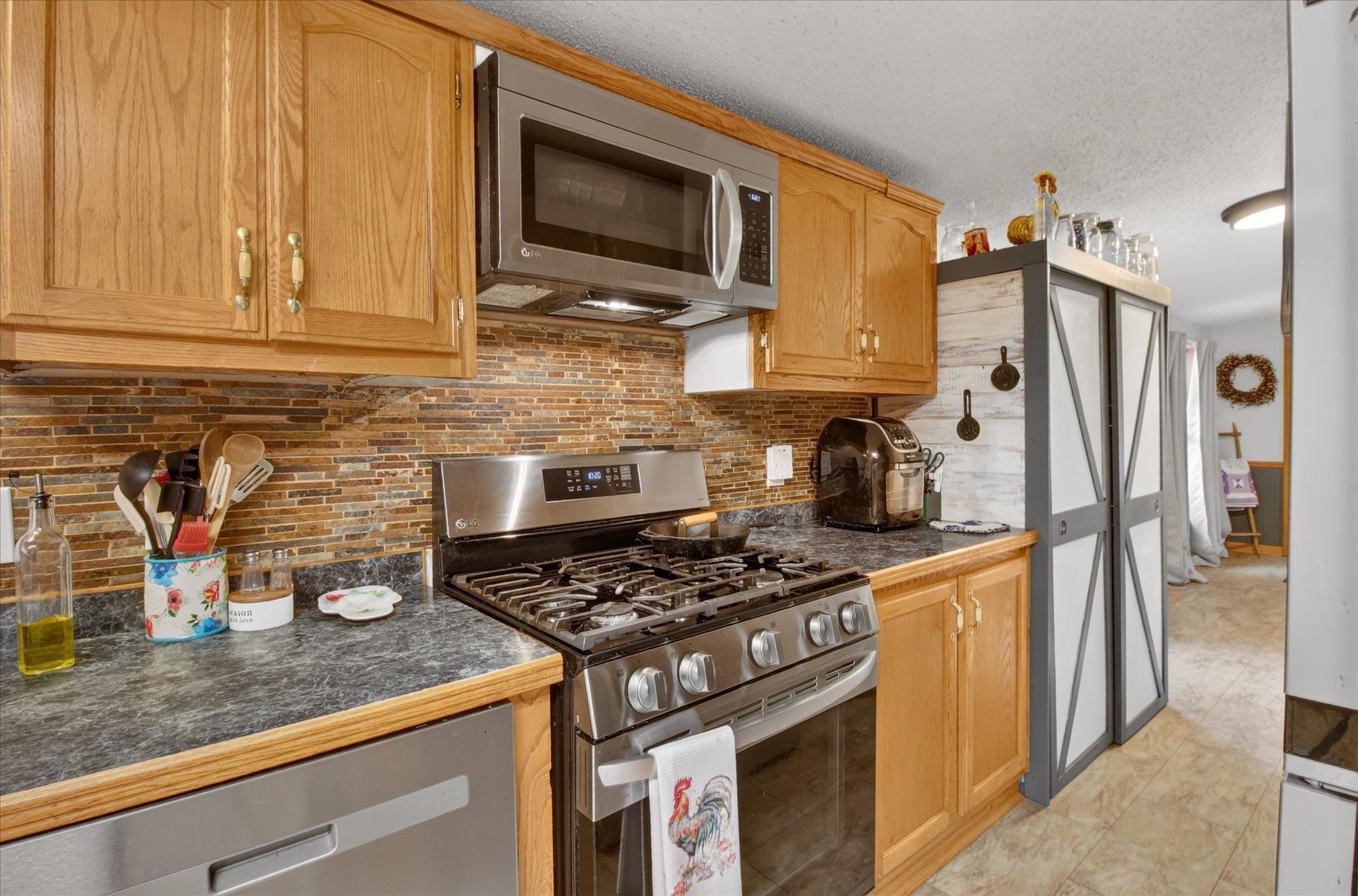 6486 North Winans Road Alma, MI 48801 - Photo 16 of 46 1950282-486cf4e3-423f-4dd0-ab70-0d2fdb378ceb.JPG