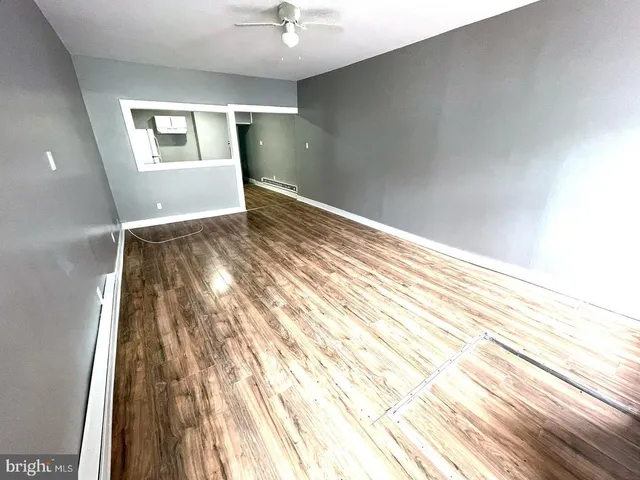 $1,850 | 424 York Street, Burlington, NJ 08016