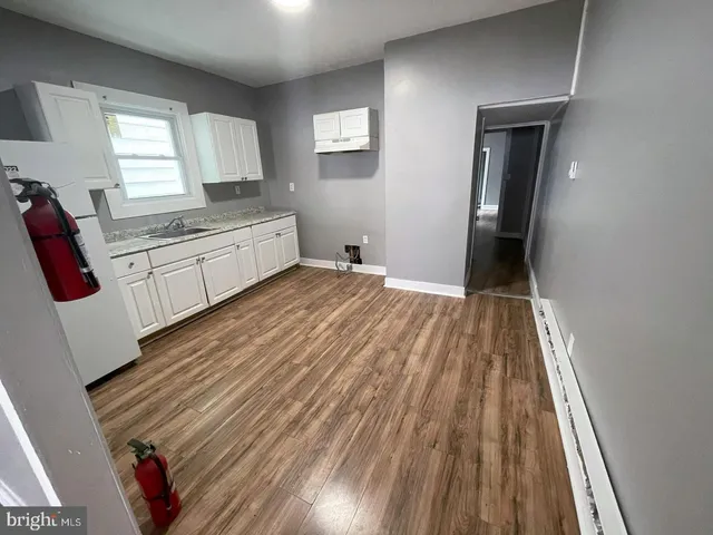 $1,850 | 424 York Street, Burlington, NJ 08016