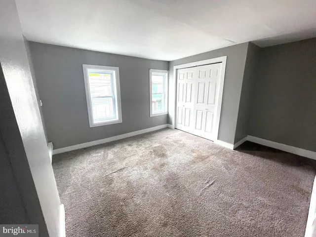 $1,850 | 424 York Street, Burlington, NJ 08016